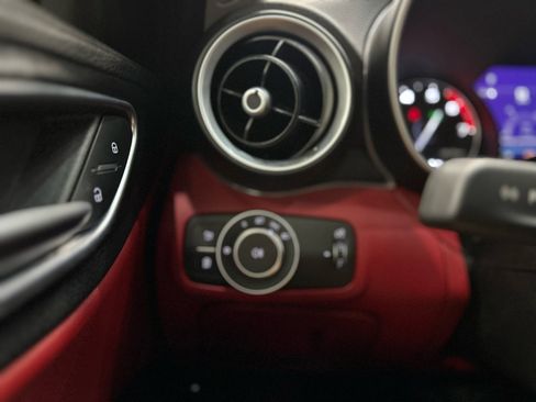 Used 2020 Alfa Romeo Giulia Sport RWD w/ Quick Order Package 22K Sport image 23