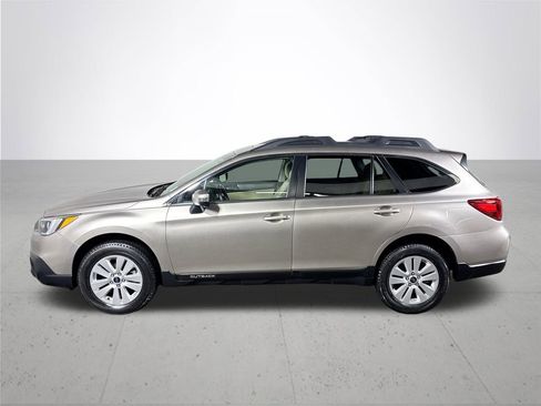 Used 2015 Subaru Outback 2.5i Premium image 9