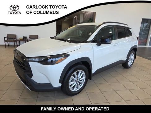 Used 2026 Toyota Corolla Cross LE FWD image 4