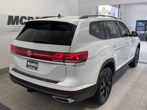 New 2026 Volkswagen Atlas SE FWD image 4