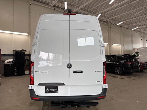 Used 2026 Mercedes-Benz Sprinter 2500 image 4