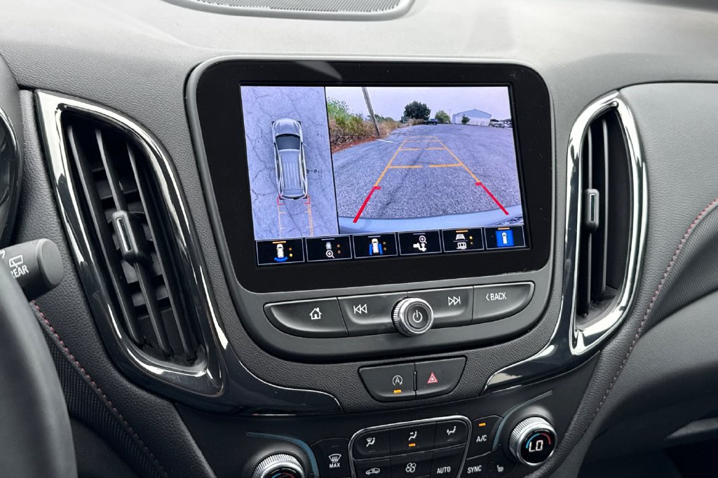 Used 2023 Chevrolet Equinox RS w/ RS Leather Package FWD image 24