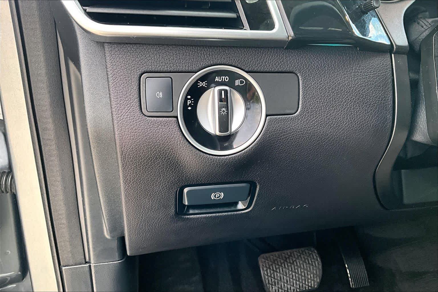 Used 2018 Mercedes-Benz GLE 350 4MATIC image 36