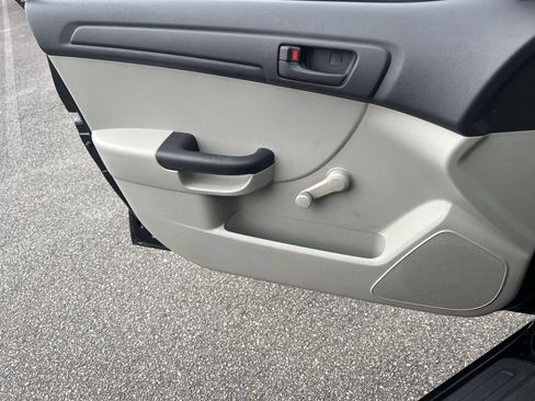 Used 2012 Kia Forte LX FWD image 12