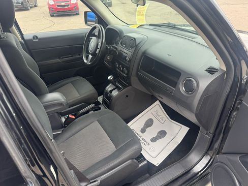 Used 2012 Jeep Patriot Latitude image 12