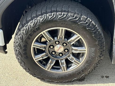 Certified 2024 GMC Sierra 1500 AT4 w/ AT4 Preferred Package AWD/4WD image 35