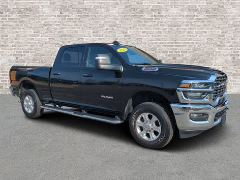 Used 2025 RAM 2500 Big Horn AWD/4WD image 1