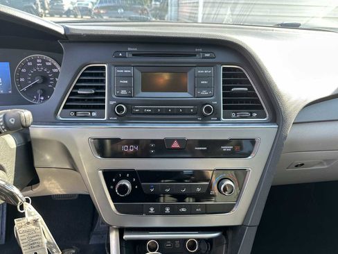 Used 2017 Hyundai Sonata SE image 21