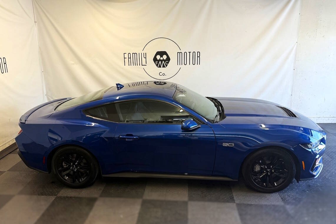 Used 2024 Ford Mustang GT RWD image 10