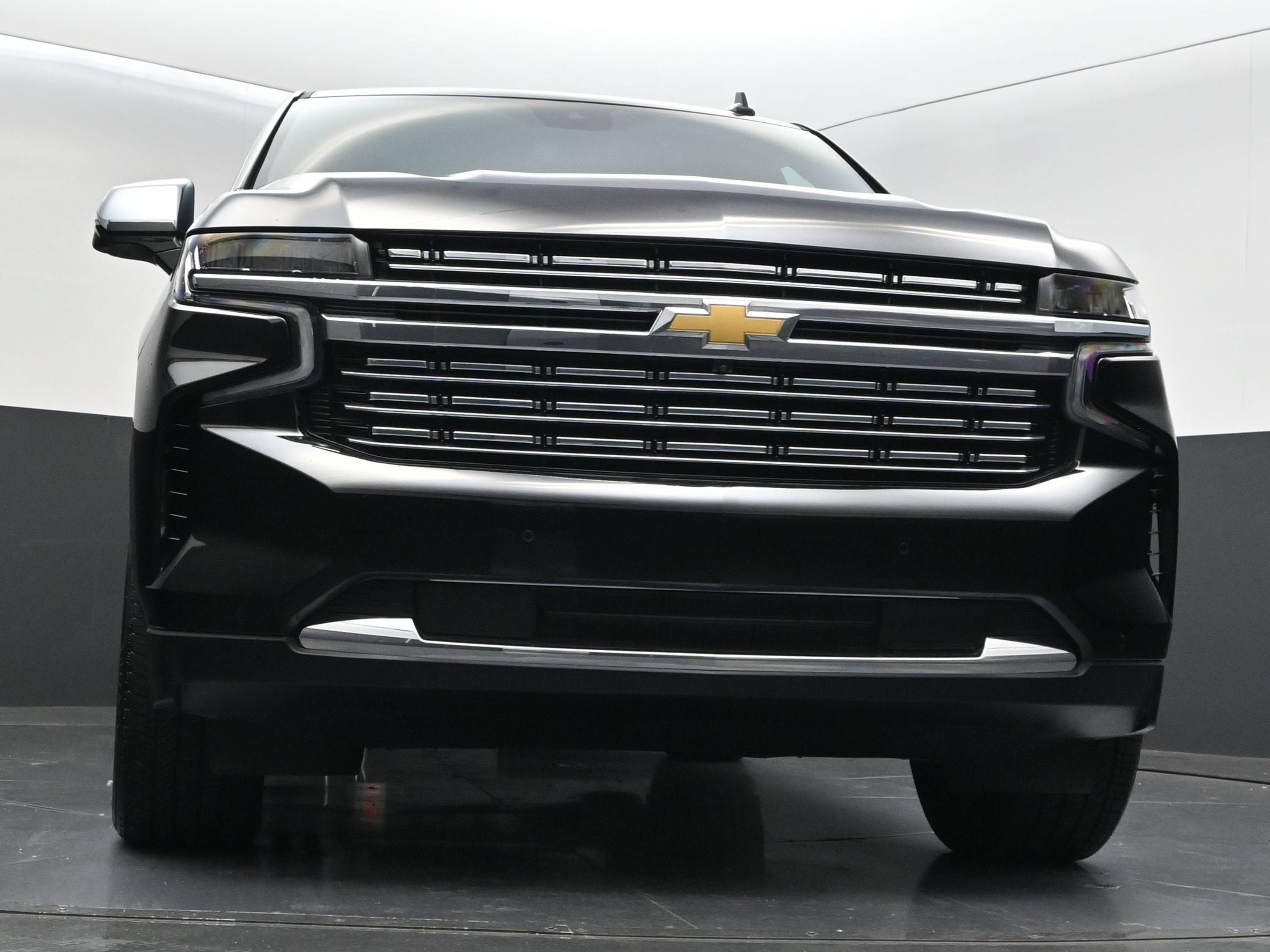 Used 2024 Chevrolet Tahoe Premier w/ Premium Package AWD/4WD image 45