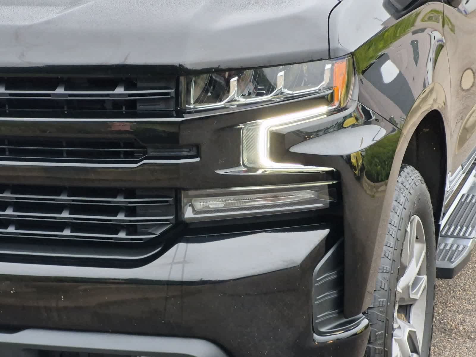 Used 2021 Chevrolet Silverado 1500 RST w/ Convenience Package II AWD/4WD image 11
