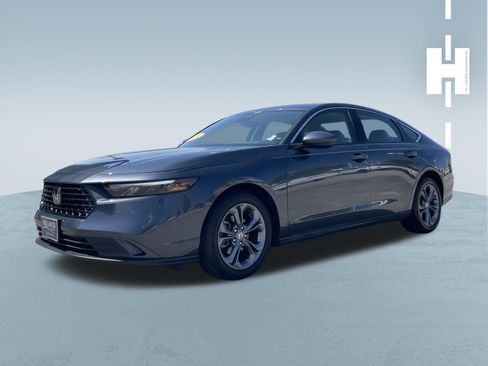 Used 2023 Honda Accord EX image 3
