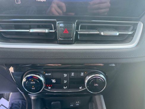 Used 2024 Chevrolet TrailBlazer LT w/ Convenience Package image 20