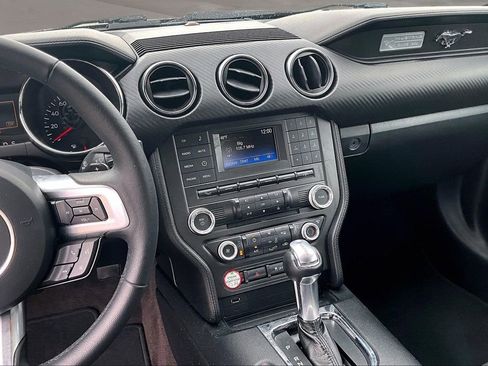 Used 2015 Ford Mustang V6 image 9