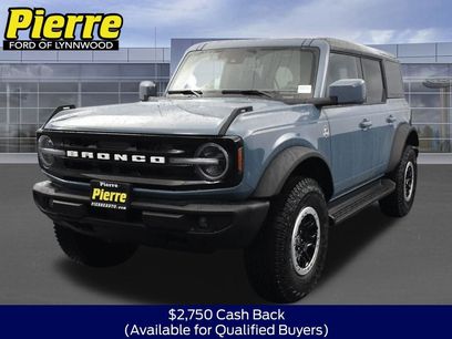 New 2025 Ford Bronco Outer Banks w/ Sasquatch Package