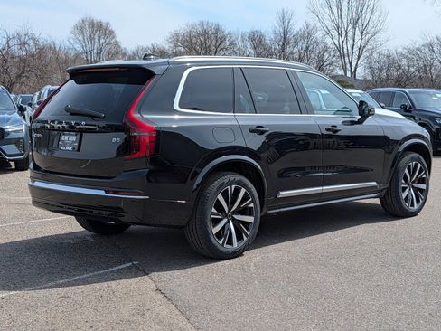 New 2026 Volvo XC90 B5 Core AWD/4WD image 3