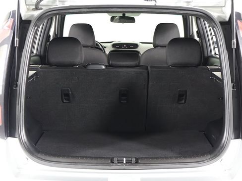 Used 2017 Kia Soul + FWD image 16