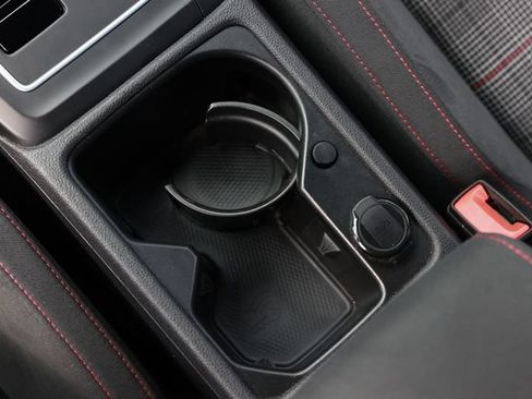 Used 2022 Volkswagen GTI SE FWD image 44