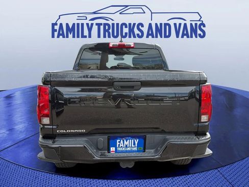 Used 2023 Chevrolet Colorado W/T image 3