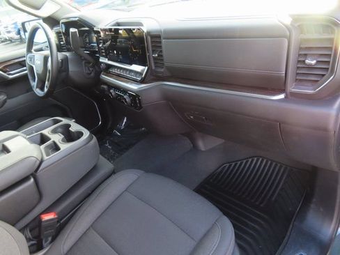 Used 2025 Chevrolet Silverado 1500 LT AWD/4WD image 45