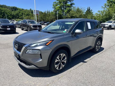 Used 2023 Nissan Rogue SV AWD/4WD image 3