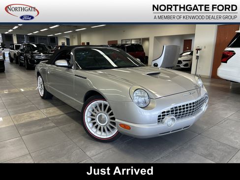 Used 2004 Ford Thunderbird Deluxe image 1
