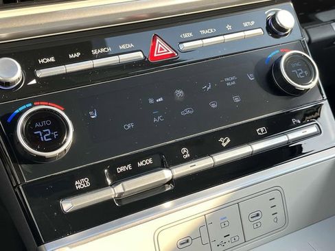 Used 2025 Hyundai Santa Fe SEL FWD image 26