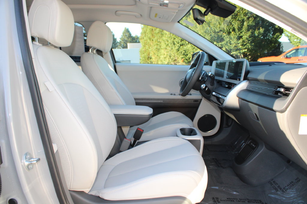 Used 2024 Hyundai Ioniq 5 Limited AWD/4WD image 12