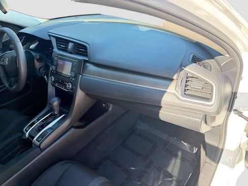 Used 2019 Honda Civic LX image 32