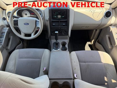 Used 2007 Ford Explorer Sport Trac XLT AWD/4WD image 12