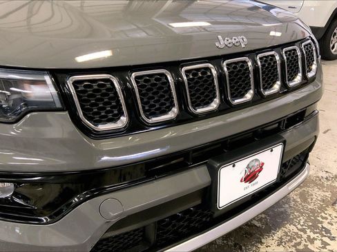 Certified 2023 Jeep Compass Limited AWD/4WD image 30