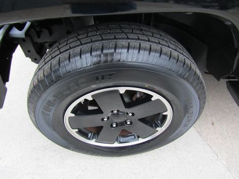 Used 2013 Jeep Wrangler Unlimited Sahara w/ Dual Top Group image 18