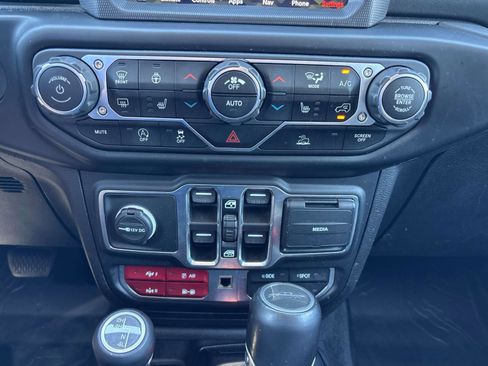Used 2021 Jeep Gladiator Overland w/ Popular Equipment Package AWD/4WD image 24