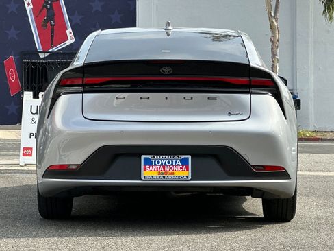 Used 2023 Toyota Prius LE image 5