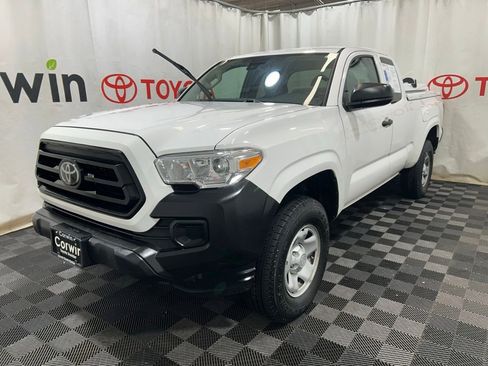 Used 2022 Toyota Tacoma SR AWD/4WD image 3