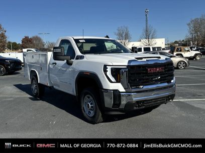 New 2025 GMC Sierra 2500 Pro w/ Convenience Package