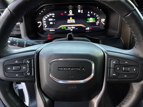 Used 2023 GMC Yukon XL Denali Ultimate image 16
