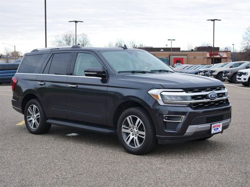 Used 2024 Ford Expedition Limited image 7