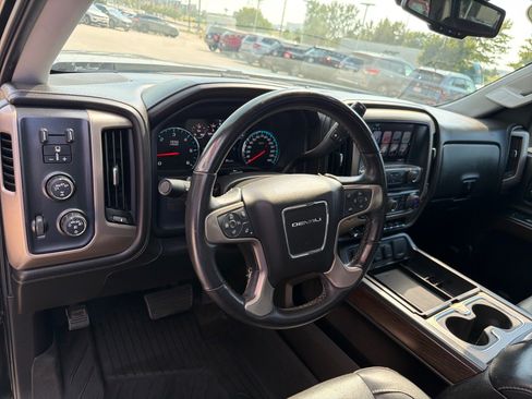 Used 2017 GMC Sierra 1500 Denali w/ Denali Ultimate Package AWD/4WD image 12