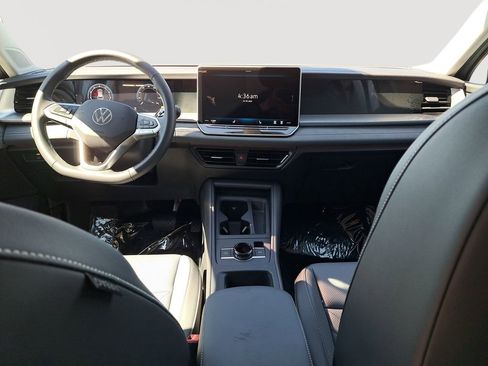 New 2025 Volkswagen Tiguan SE FWD image 21