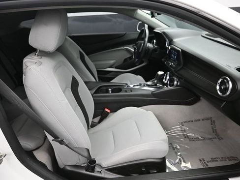 Used 2020 Chevrolet Camaro LT RWD image 15