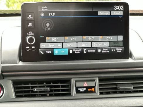 Used 2024 Honda Pilot TrailSport image 12