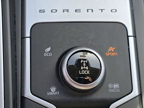 Used 2023 Kia Sorento EX AWD/4WD image 33
