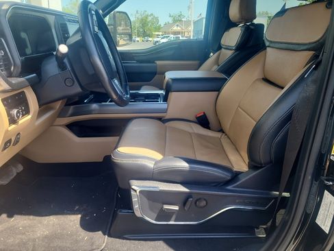 Used 2023 Ford F350 Lariat w/ Lariat Ultimate Package image 9