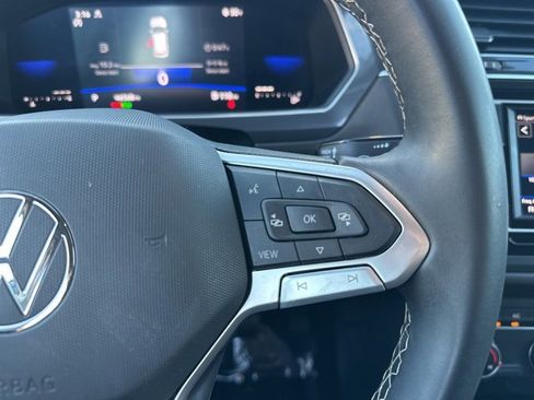 Used 2022 Volkswagen Tiguan S image 23