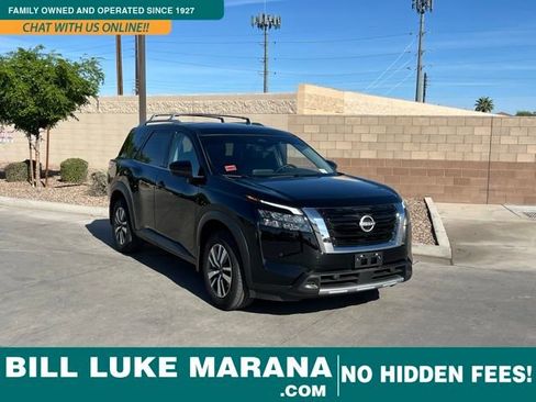 Used 2025 Nissan Pathfinder SL image 1