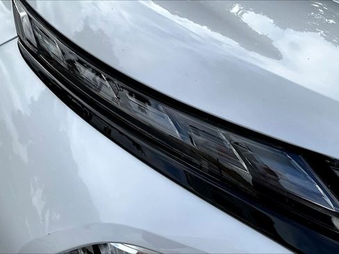 Used 2023 Mitsubishi Outlander SE image 27