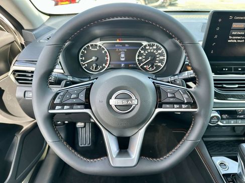 Certified 2025 Nissan Altima 2.5 SR w/ SR Premium Package FWD image 18