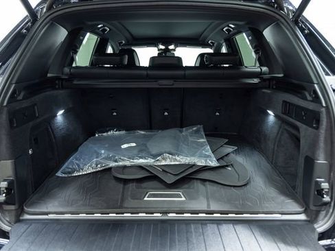 Certified 2025 BMW X5 xDrive50e w/ M Sport Package image 9