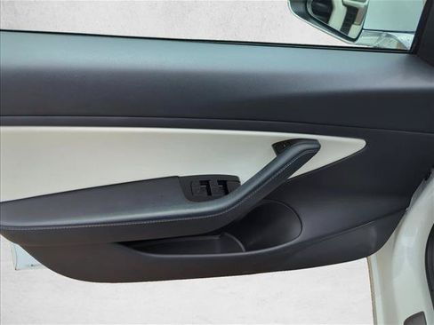 Used 2019 Tesla Model 3 Standard Range Plus RWD image 13